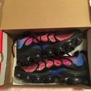 Women’s Nike vapormax size 9